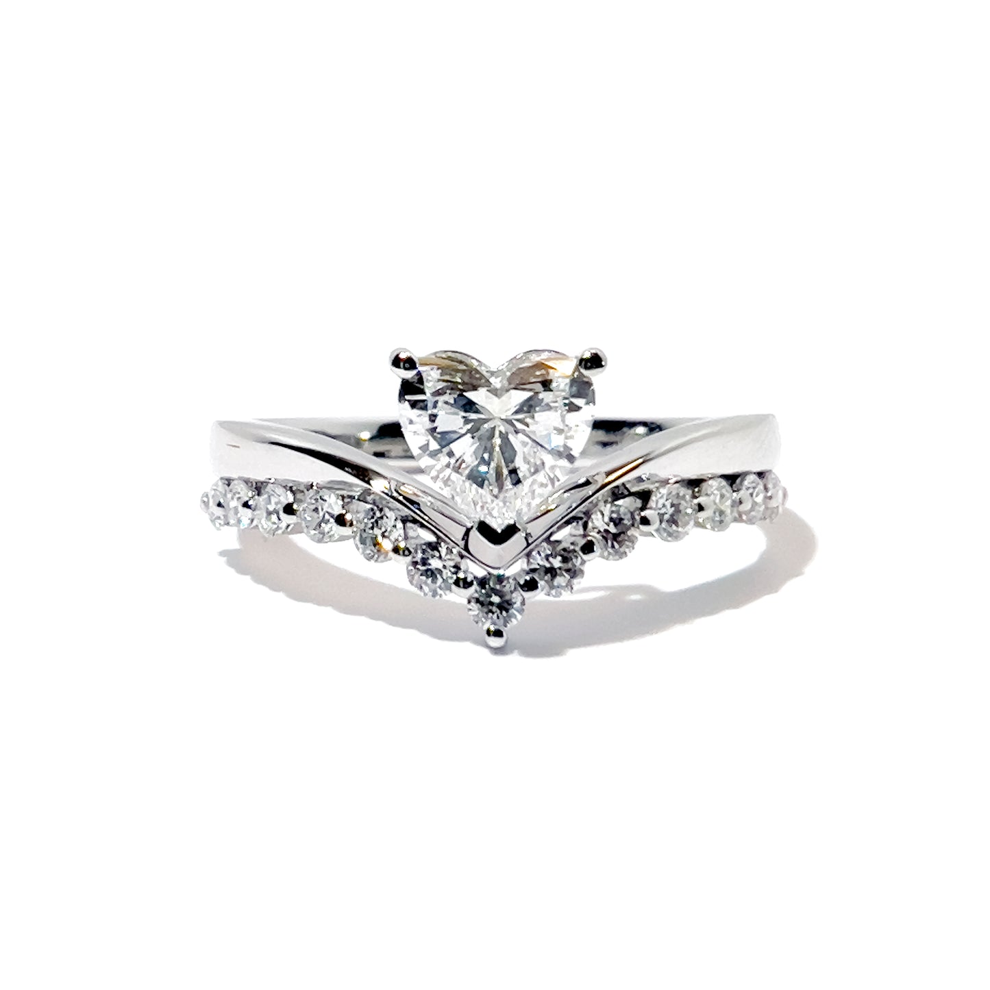 IGI 18K 配排鑽鑽石戒指