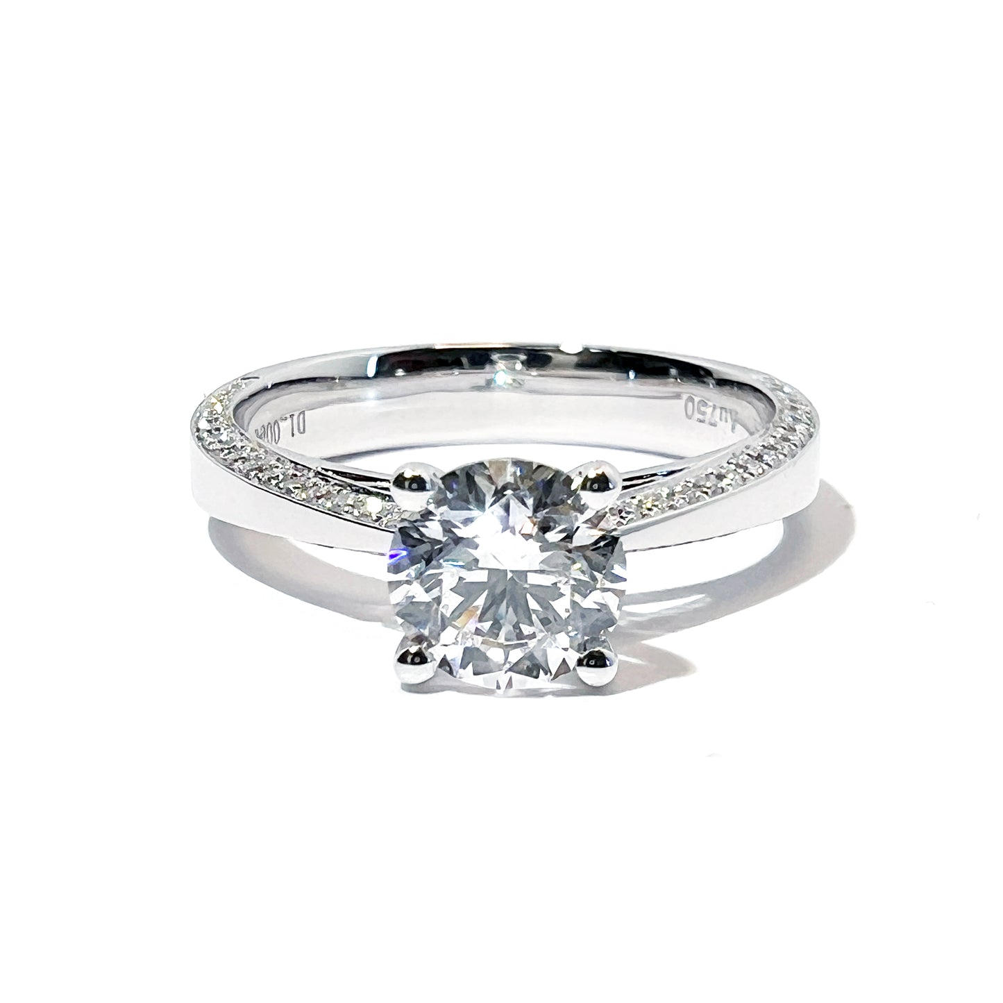 IGI 18K 配排鑽鑽石戒指