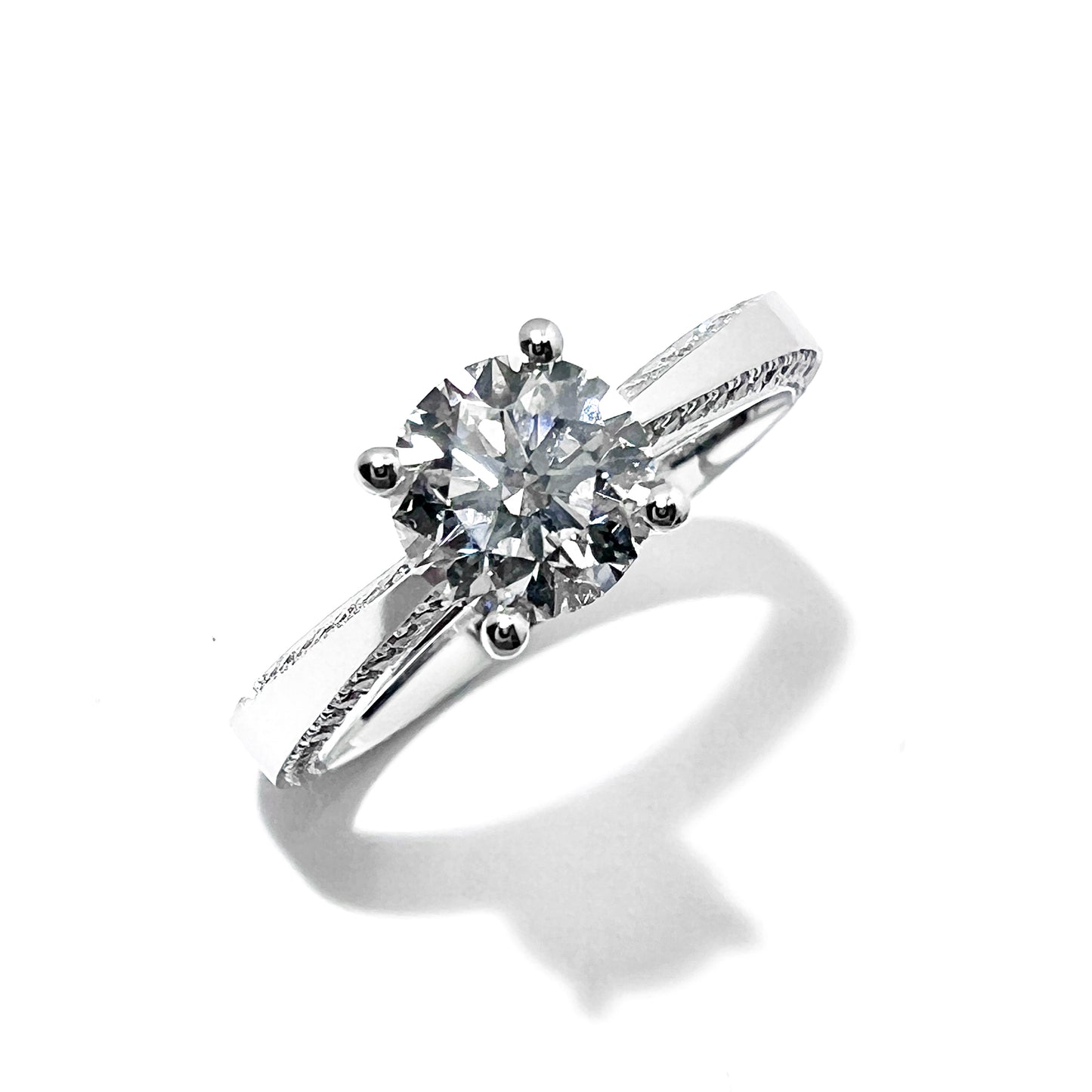 IGI 18K 配排鑽鑽石戒指