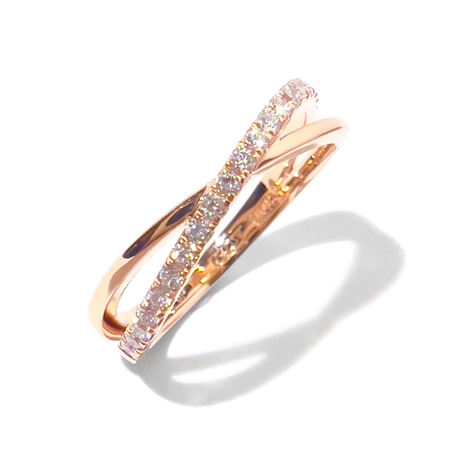 18K 時尚交叉鑽石戒指