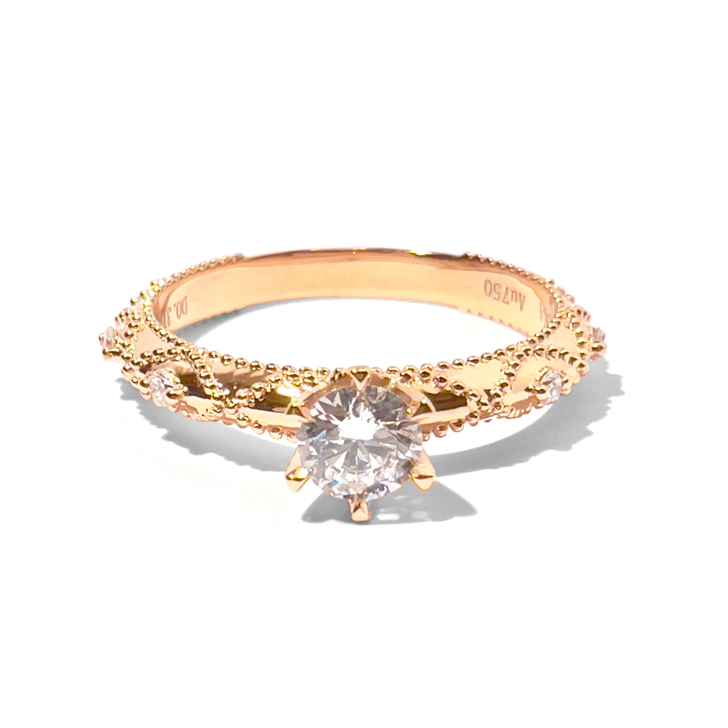 18K 配鑽鑽石戒指