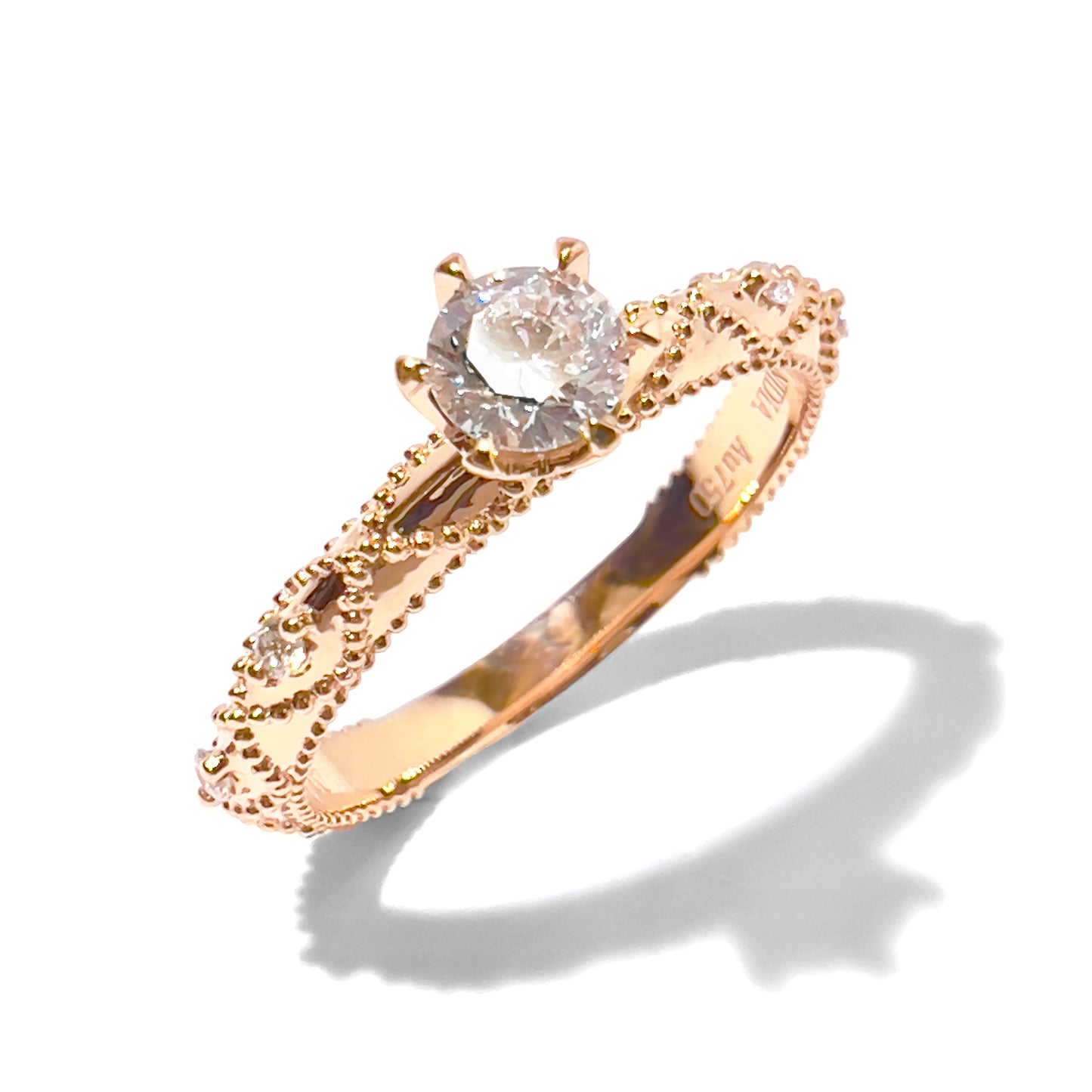 18K 配鑽鑽石戒指