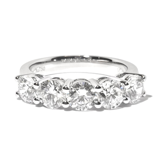 經典之選!18K 半排鑽石戒指