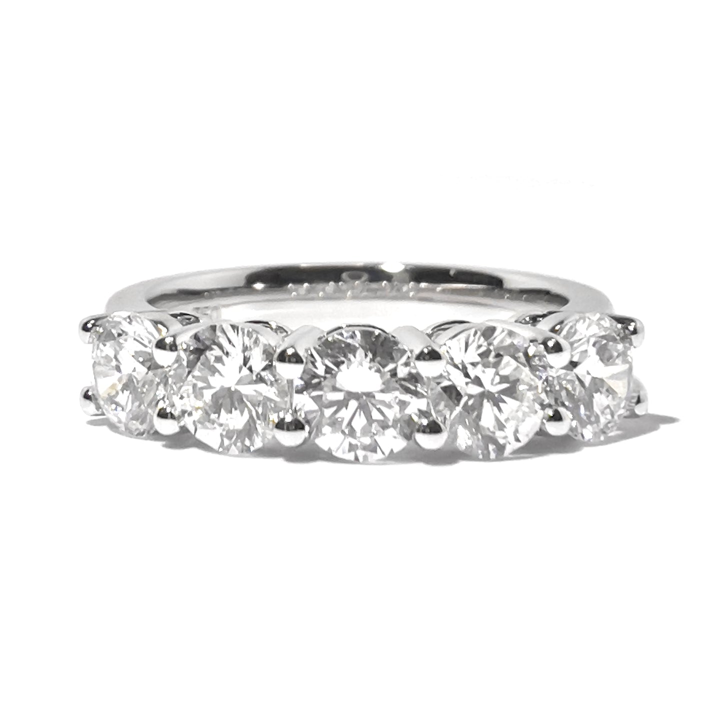 經典之選!18K 半排鑽石戒指