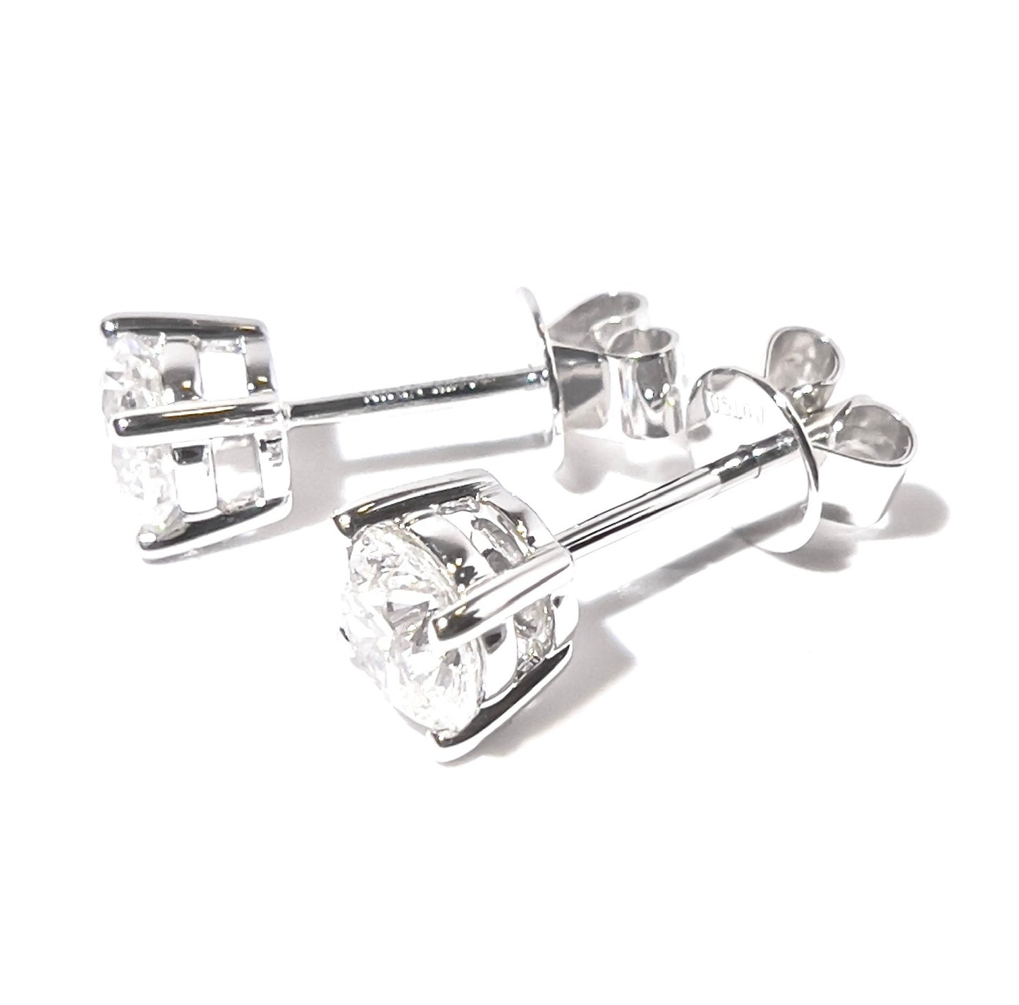 18K 共約1克拉圓形單鑽耳環