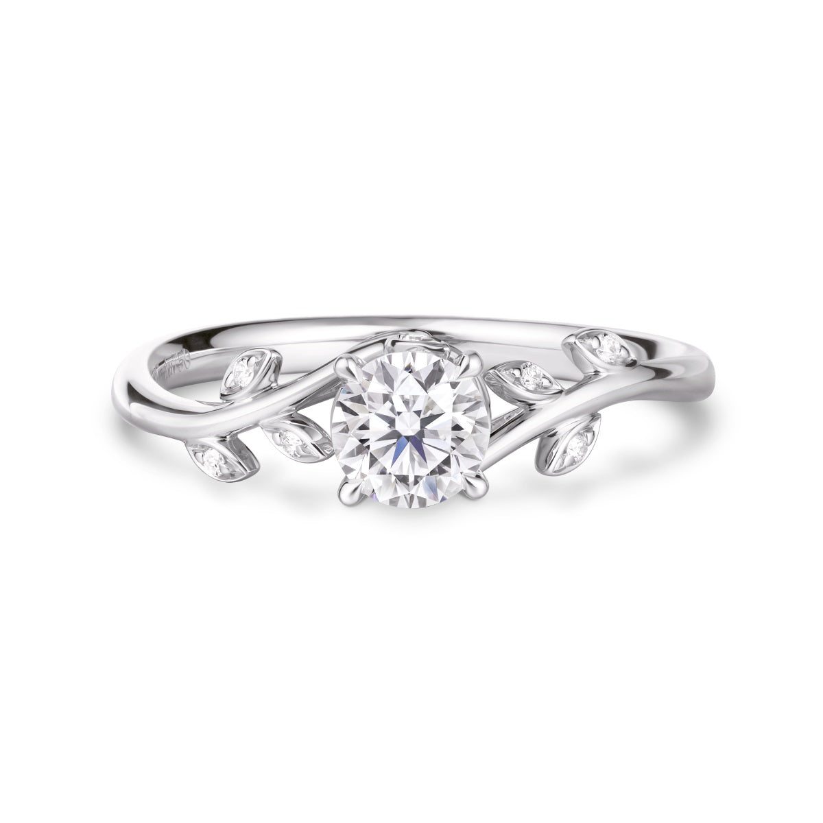 18K 簡約配鑽鑽石戒指